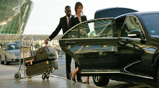 The Complete Guide to Pearson Airport Limo Pickups Terminal 1 , 3